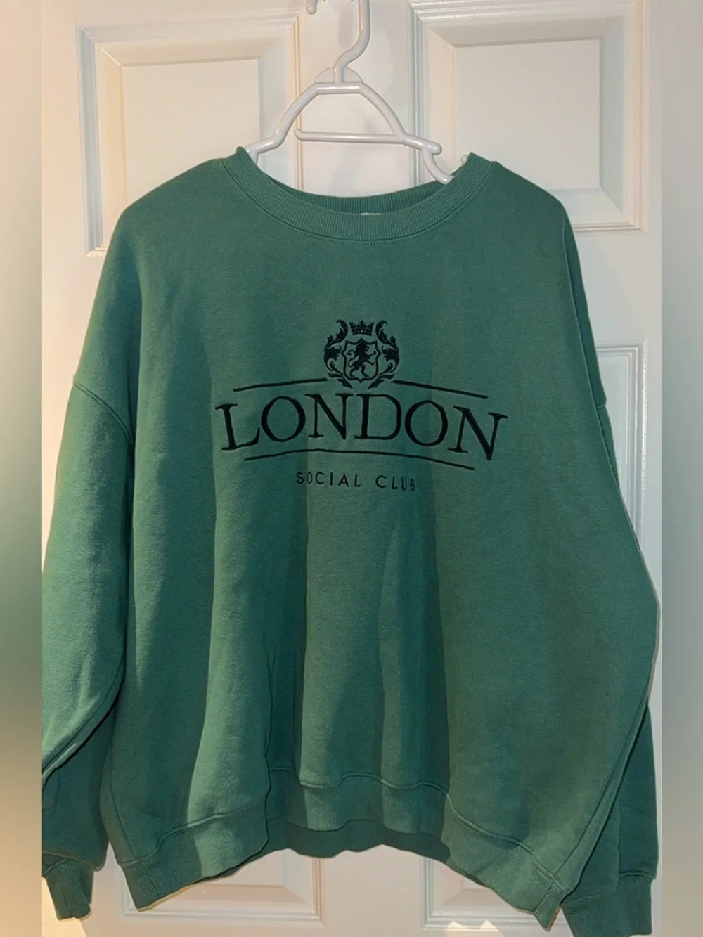 NWOT State of Mine London Social Club Sweatshirt Size XL Sage Green - Picture 2 of 6